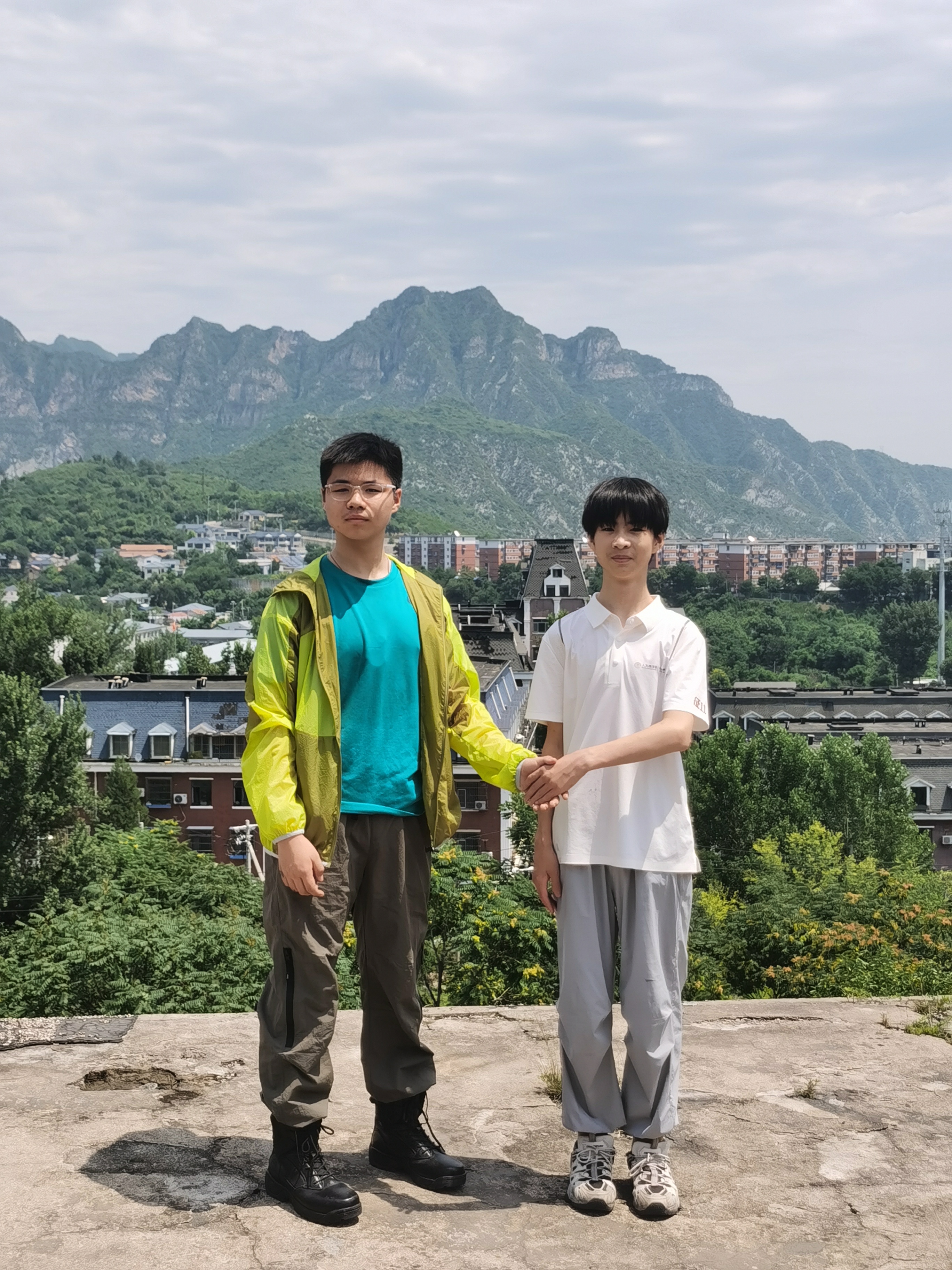 人物介绍图片
